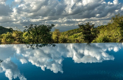 Castellina in Chianti House | La Torre Beautiful 1BR Love Nest In a Restored Farm. Pool, spa private terrace