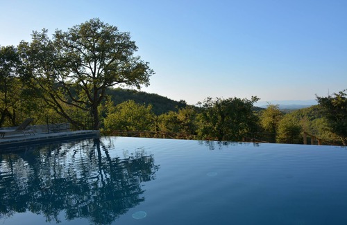 Castellina in Chianti House | La Torre Beautiful 1BR Love Nest In a Restored Farm. Pool, spa private terrace