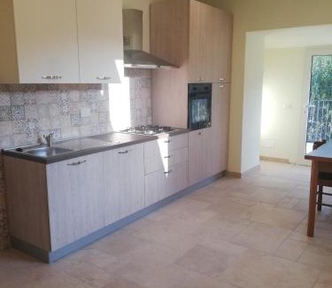 Torrazza Apartment | La Torretta di Piero con terrazzi e parcheggio privato Citra zero zero ottanta 31LST0282