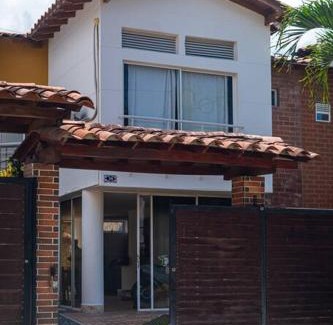 Aguazul House | La Trini