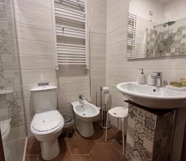 Quartiere XXVII Primavalle House | La Vecchia Torre "a pochi minuti dal Gemelli e Stazione FL3 direzione San Pietro Vaticano - Centro Roma"