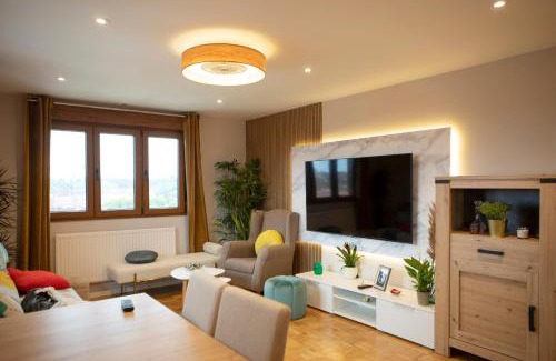 Distrito Sur Apartment | La Veiguela de Gijón I, con plaza de garaje y jacuzzi incluido