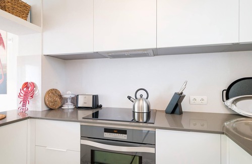 Sa Riera Apartment | La Vie en Rouge Sa Riera Duplex, Private Parking