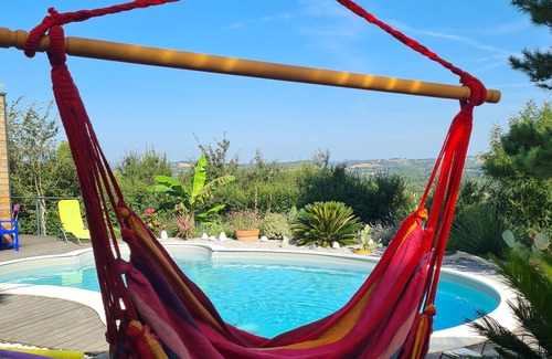 Castres House | La villa des cerisiers