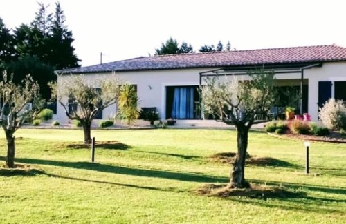 Vers-Pont-du-Gard Villa | La Villa du Garrège