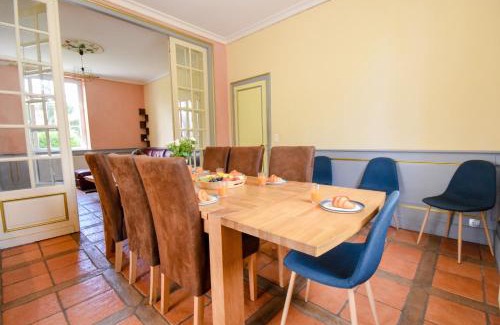 Sabres House | La Villa Parenthèse, regroupement en famille ou entre amis, billard, brasero, wifi