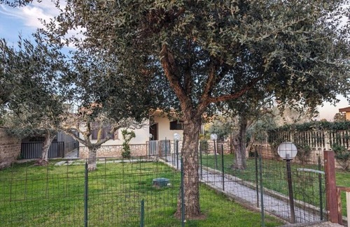 Aprilia Villa | La Villetta del Gelso Bianco