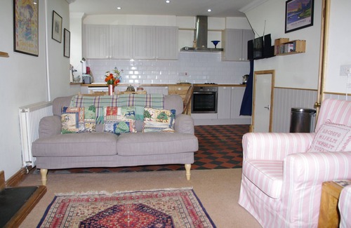 Cresswell Quay House | Laburnum Cottage on the waters edge at Cresswell Quay