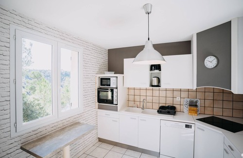 Esparron-de-Verdon Villa | Lac Esparron de Verdon Villa with stunning views and private access to the lake