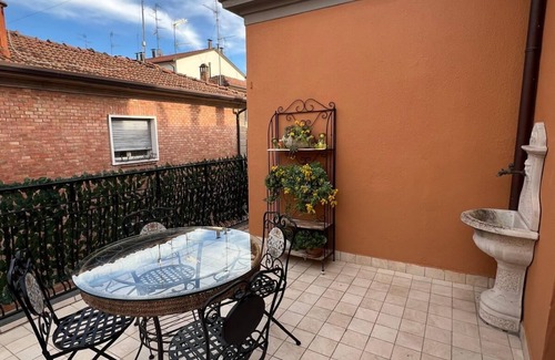 Imola House | Lachiocciola - entire house in the heart of Imola, racetrack, concerts and Formula 1