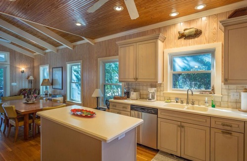 Saint Teresa House | Ladderville Guest House on "old" St. Teresa Beach