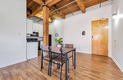 Lafayette Square Apartment | Lafayette 421 I Spacious and Cozy 1Bd/1Bd