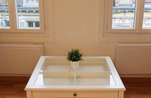 Troyes Apartment | Lafra 4 - Bright & Welcoming - Mon Groom
