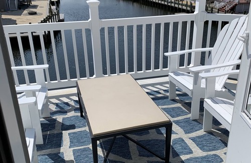 Beach Haven West House | Lagoon Waterfront Family Getaway !