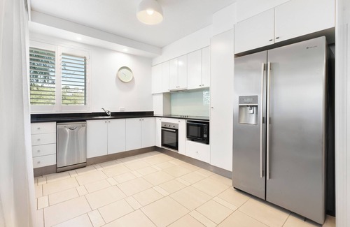 Noosa Heads Hotel | Laguna on Hastings