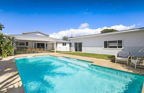 North Avoca House | LAHINCH | Pool , Close to beach | Accom Holidays