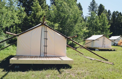 Bozeman House | Laid-back Guest Ranch offering mountain weddings and group gatherings