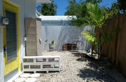 Key Largo Park Cottage | Laidback Beach Shack, with a Vintage Retro Vibe & Serene Feel.