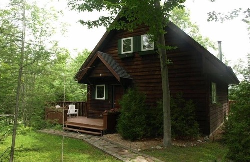 Villa des Bois Ski Chalet | Lake Access, 4 Bd Mountain Chalet CITQ accredited