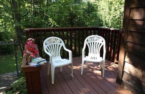 Villa des Bois Ski Chalet | Lake Access, 4 Bd Mountain Chalet CITQ accredited