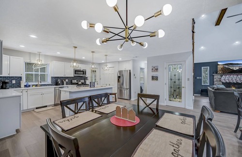Briar Crest Woods House | Lake Access! Brier Crest Retreat, Huge 3 Floor, Home Theater