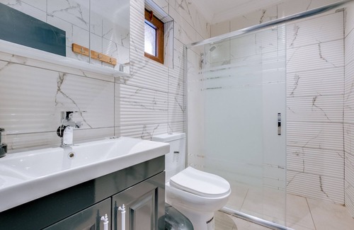 Tosya House | Lake and Mountain View Hotel | Doceia Moderna