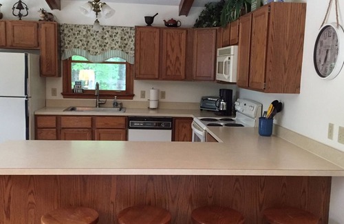 Bumpass House | Lake Anna Waterfront 3 full baths sleeps 10