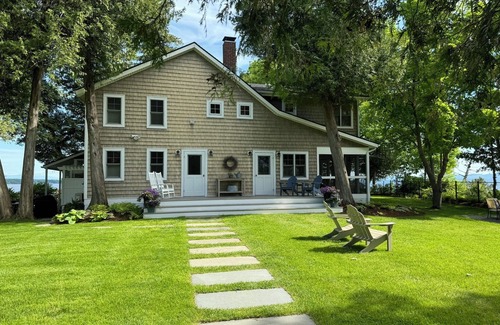 Malletts Bay Cottage | Lake Champlain Great Camp - Rustic Luxury, Sunsets, Lawn, Beach, Amenities!