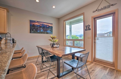 Manson House | Lake Chelan Home w/Boat Dock & Slip
