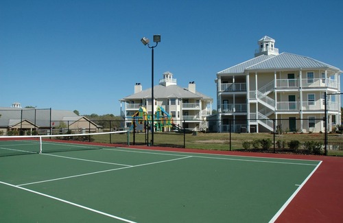 Conroe Villa | Lake Conroe Vacation | 5 Pools + 18-Hole Mini Golf