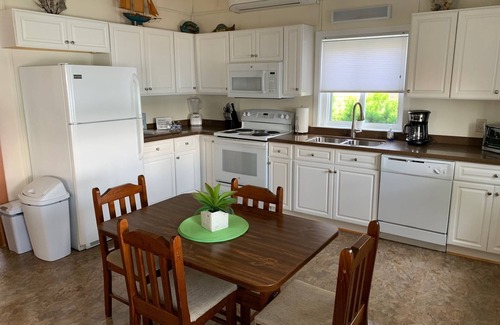 Fair Haven Cottage | Lake Cottage On The Bay In Fair Haven w/Boat Dock