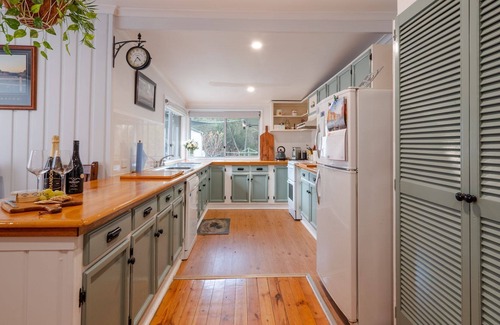 Eildon House | Lake Dayz at Eildon. Boat Parking Available