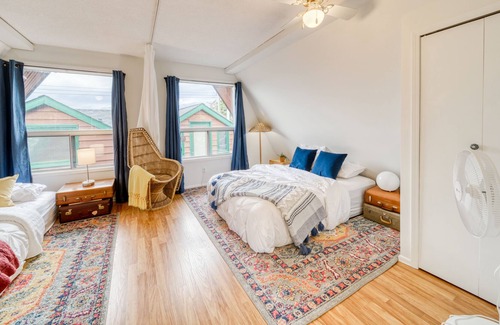 Chestermere House | Lake front cozy property in chestermere