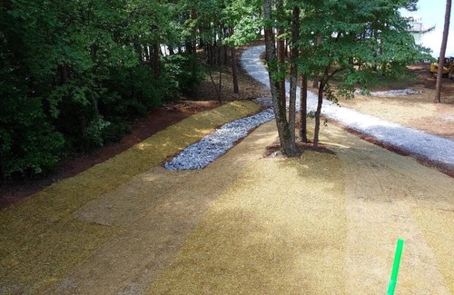 Seneca House | Lake Front Hartwell House 4.5 Miles to Clemson. 5 Bedrooms 3 Full Baths.14 Beds