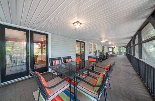 Flowery Branch House | Lake front home for the whole family sleeps12
