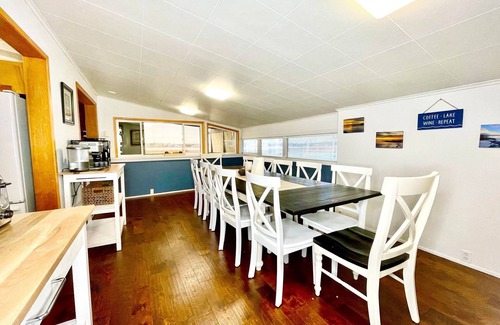 Moses Lake House | Lake Front home w/Dock & Boat Launch ✨ Closer to the Sun Lake House