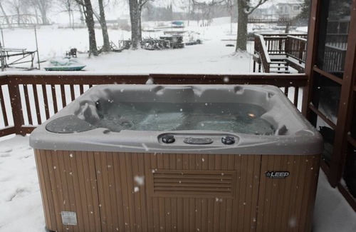 Brewerton House | Lake front house with Pool and hot tub and game room