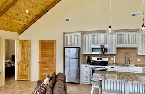 Shell Knob House | Lake Front/Lake View! Pool, Fire Pit at No Bad Days Cabin on Table Rock Lake