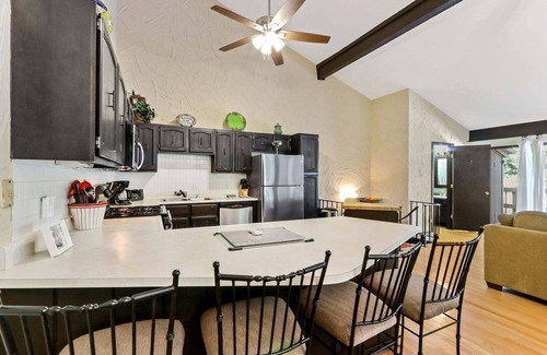 Fontana House | Lake Geneva Condo in Abbey Springs with a Golf Cart