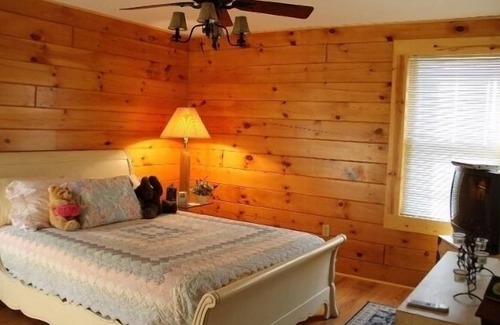 North Lake George Cabin | LAKE GEORGE CUSTOM BUILT LOG CABIN