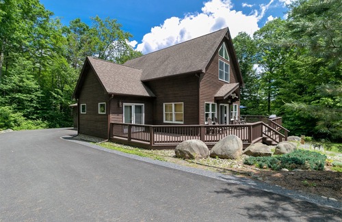 Lake George House | Lake George Mountain Retreat - Family And Pet Friendly