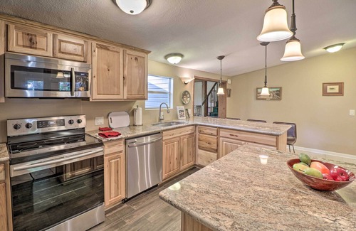Piney House | Lake Hamilton Home w/Dock: 8 Mi to Hot Springs NP