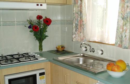 Hamilton Resort | Lake Hamilton Motor Village and Caravan Park