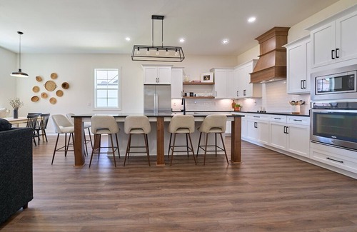 Winchester House | Lake Home in Winchester,Tn