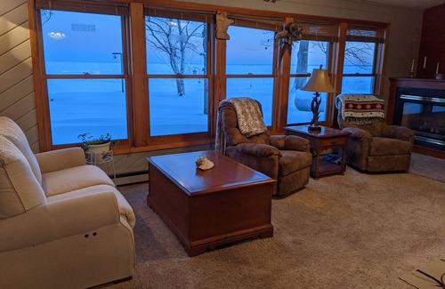 Warroad House | Lake Home that has Comfort with a View