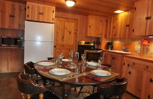 West Glacier Cabin | Lake home w private deck in Glacier Park, 1 wk left Sept. 3bd 2b. Near McD lodge