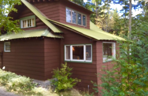 West Glacier Cabin | Lake home w private deck in Glacier Park, 1 wk left Sept. 3bd 2b. Near McD lodge