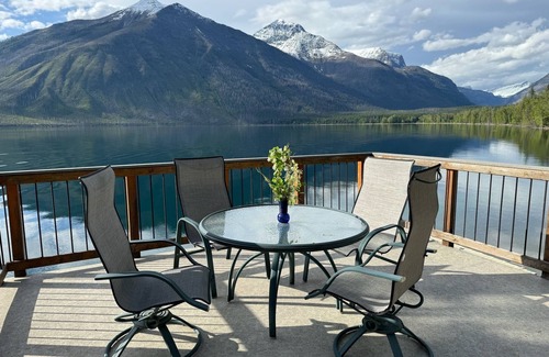 West Glacier Cabin | Lake home w private deck in Glacier Park, 1 wk left Sept. 3bd 2b. Near McD lodge
