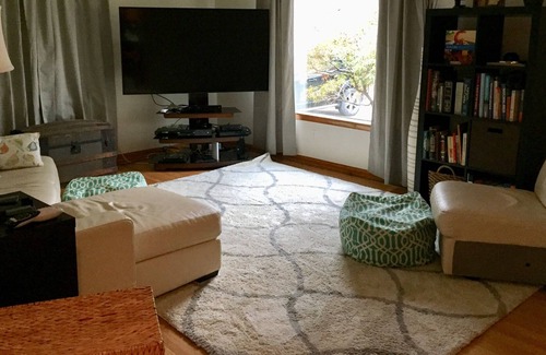 Grand Rapids House | Lake house gem! Minutes from the heart of Grand Rapids!