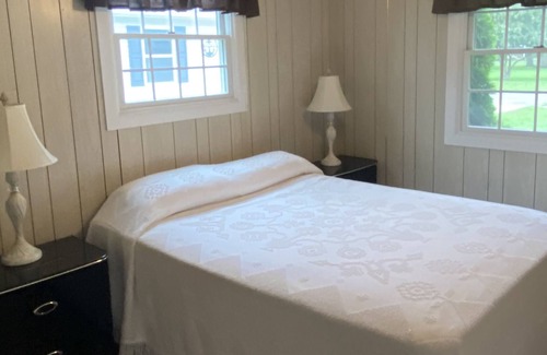 Coldwater House | Lake House Weekly Rental, 3 Bedroom, 2 Bath, On Long Lake, Coldwater Chain